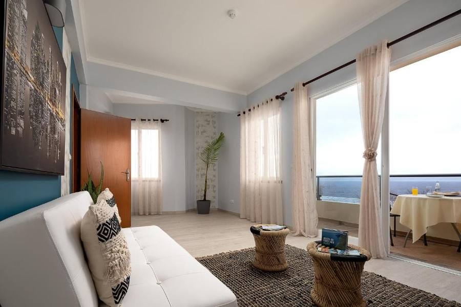 Perola Views Inn interior 5